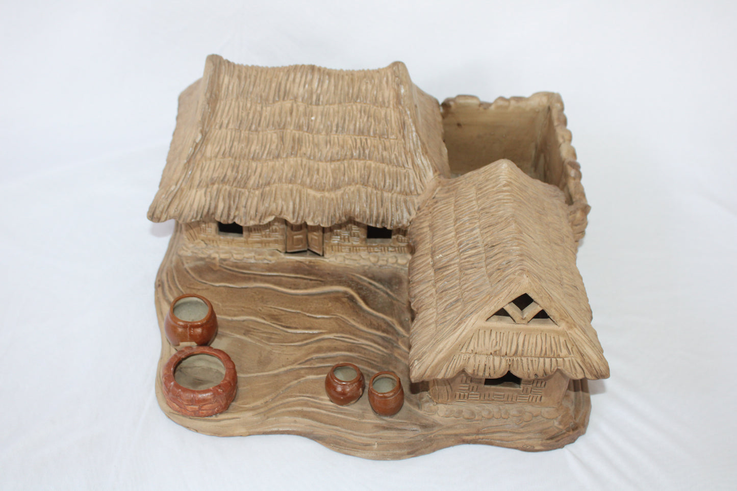 Handcrafted Ceramic Bonsai Village Landscape Pot – Mini Rustic House Scene Planter (Premium Display Piece)