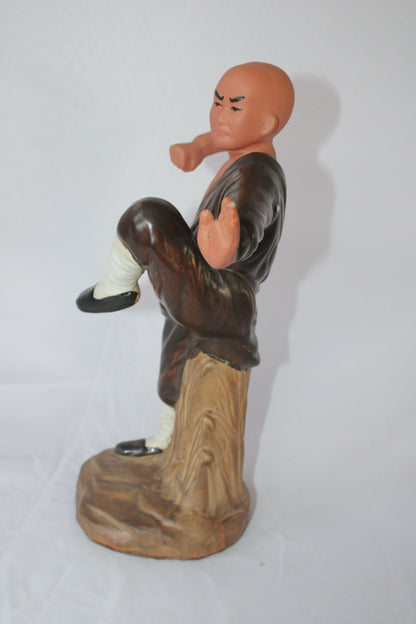 Kung Fu Monk Bonsai Figurine – Action Pose Ceramic Statue for Bonsai, Terrarium & Home Décor